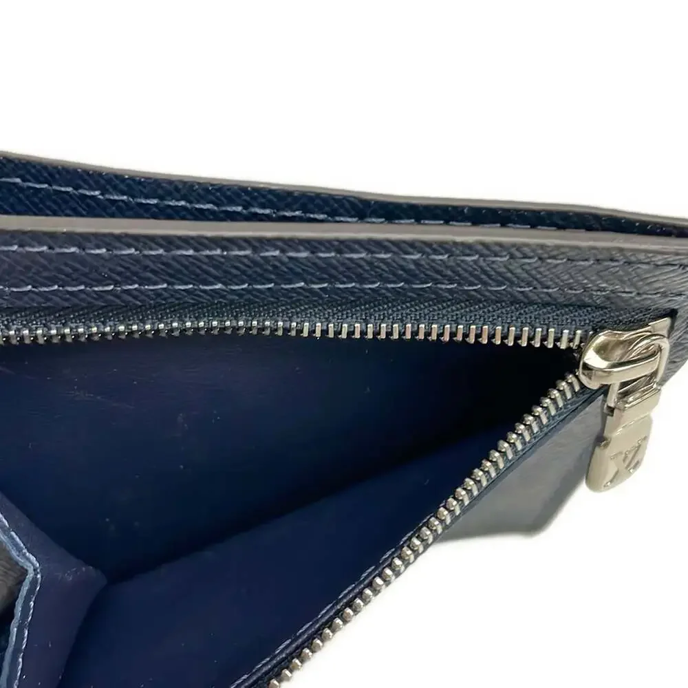 Louis Vuitton Portefeuille Amerigo Taiga Bifold Wallet M42101